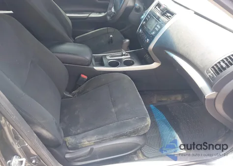 2015 Nissan Altima 2.5 S из США, поврежденный, VIN 1N4AL3APXFN921913